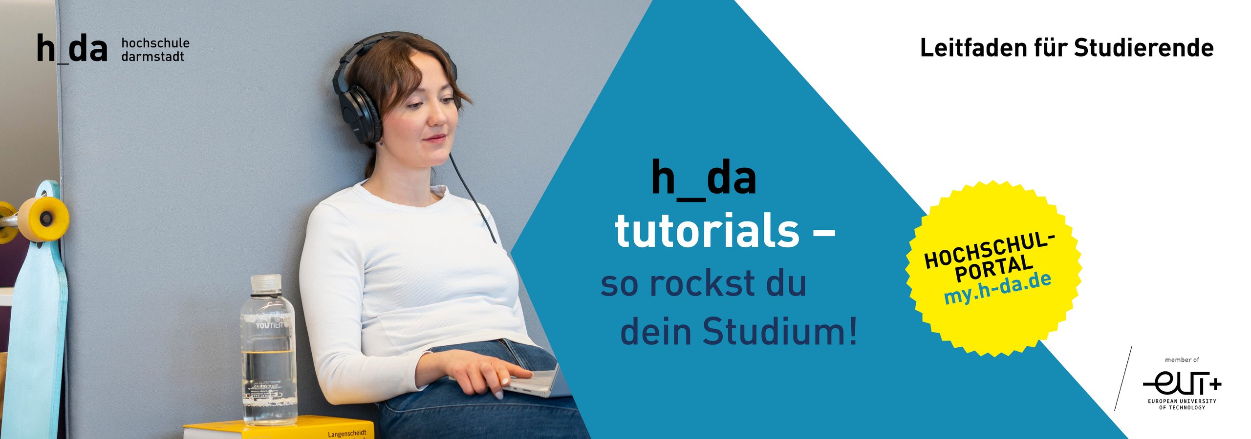h_da Tutorials - Leitfaden für Studierende - sitzende Frau mit Kopfhörern, Wasserflasche im Vordergrund, an die Wand gelehntes Skateboard im Hintergrund